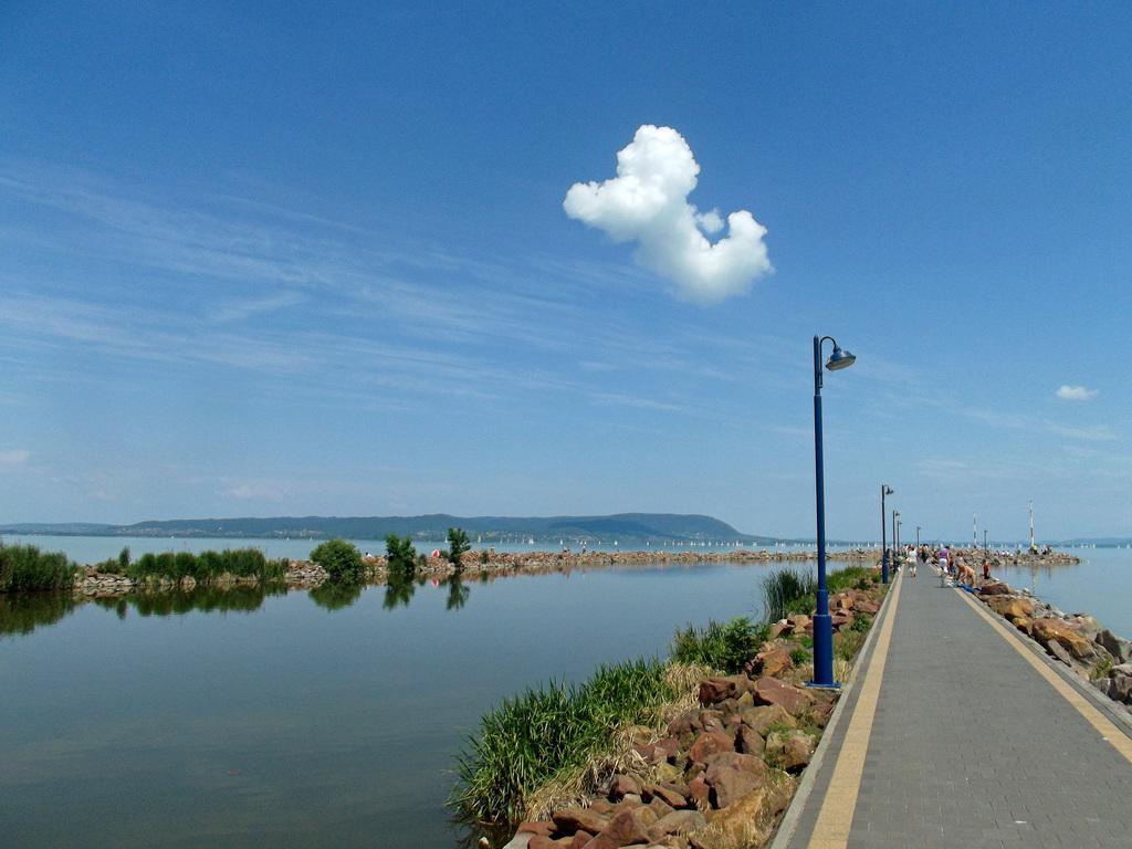 Arkanum Hotel Balatonmáriafürdő エクステリア 写真